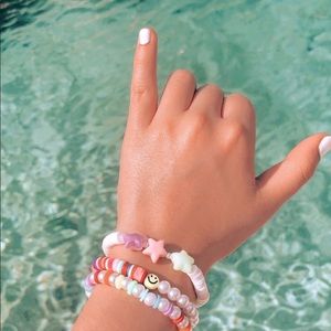 Meet your posher , Eva 🌴